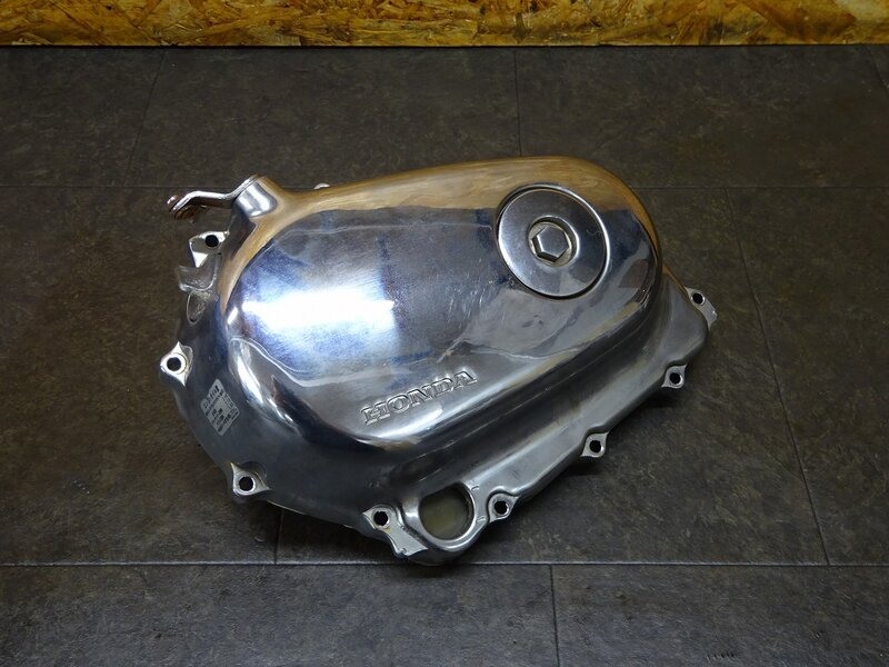 【250522】マグナ250S(MC29-1100)◆ エンジンカバー右 クラッチカバー メッキ剥がれ有 ※エンジンパーツ MC15E | 中古バイクパーツ通販・買取　ジャンクヤード鳥取　JunkYard