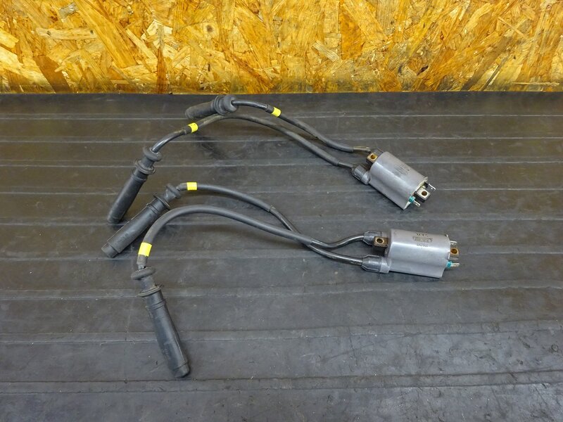 【250804】ZXR250(ZX250C-015)◇ イグニッションコイル KP02 プラグコード プラグキャップ | 中古バイクパーツ通販・買取　ジャンクヤード鳥取　JunkYard