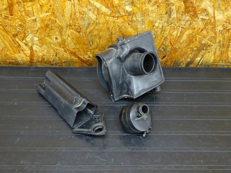 【250914】SR500(1JN-226)◇ ブローバイフィルター 車載工具入れ ツールボックス エアクリボックス加工有 【検索:2J2 SR400 2H6 1JR | 中古バイクパーツ通販・買取　ジャンクヤード鳥取　JunkYard