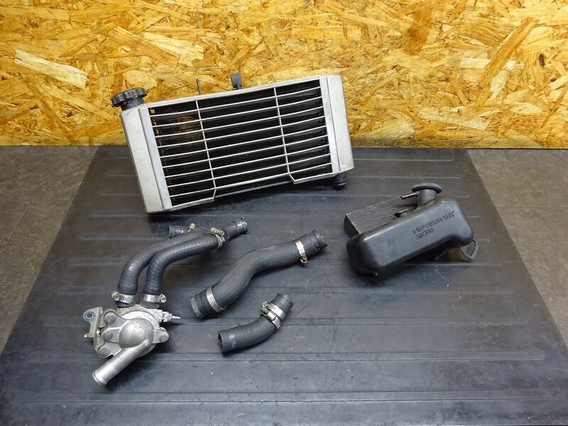 【251008】VT250スパーダ(MC20-1004)◆ ラジエーターセット ラジエーターコア/ファン リザーブタンク サーモスタット | 中古バイクパーツ通販・買取　ジャンクヤード鳥取　JunkYard
