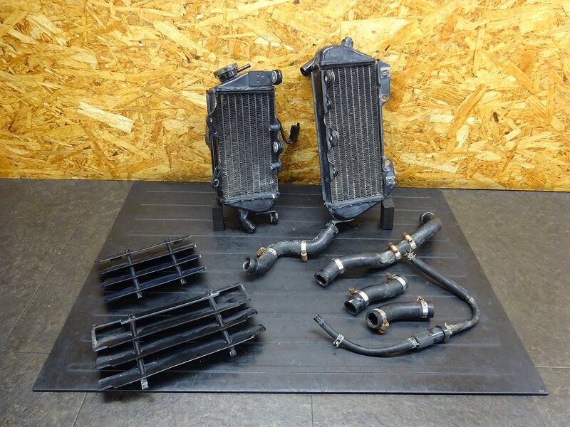 【251107】KLX250(LX250E-A05)◆ ラジエーターセット ラジエーターコア/ファン ホース ラジエーターガード 【04’ Dトラッカー | 中古バイクパーツ通販・買取　ジャンクヤード鳥取　JunkYard