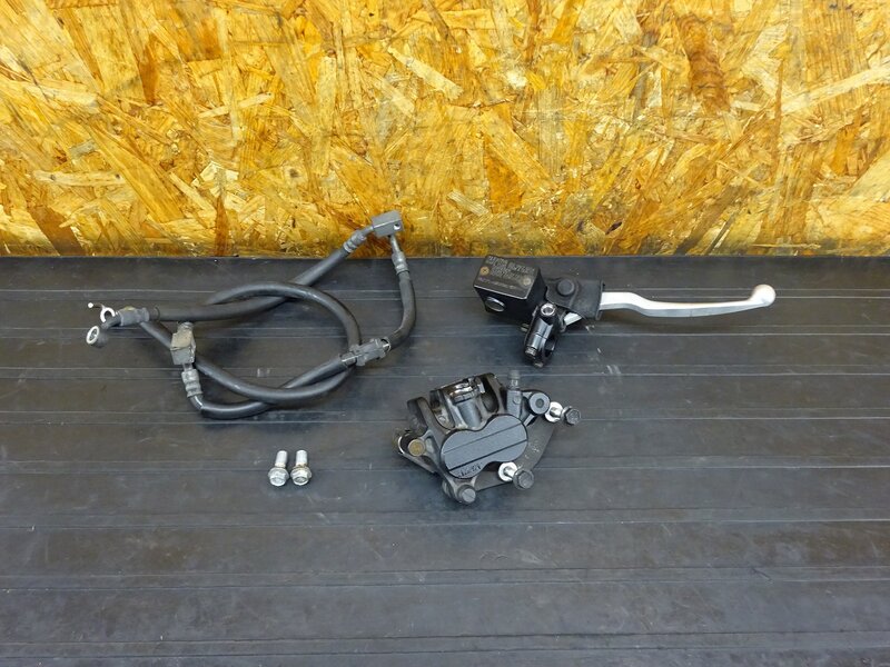 【251117】ジェンマ250(CJ47A-101)◇ フロントブレーキセット ブレーキキャリパー マスター Φ11 ホース | 中古バイクパーツ通販・買取　ジャンクヤード鳥取　JunkYard