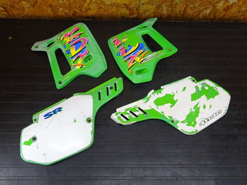 【251118】KDX200SR(DX200G-004)◆ サイドカバーセット サイドカウル シュラウド 変形/割れ有 【検索:125 220 250 | 中古バイクパーツ通販・買取　ジャンクヤード鳥取　JunkYard