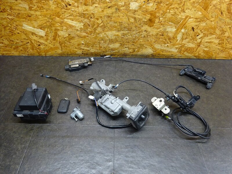 【251210】スカイウェイブ250S(CJ46A-104)◆ スマートキーセット メカニカルキー シートロック 曲がり有 | 中古バイクパーツ通販・買取　ジャンクヤード鳥取　JunkYard