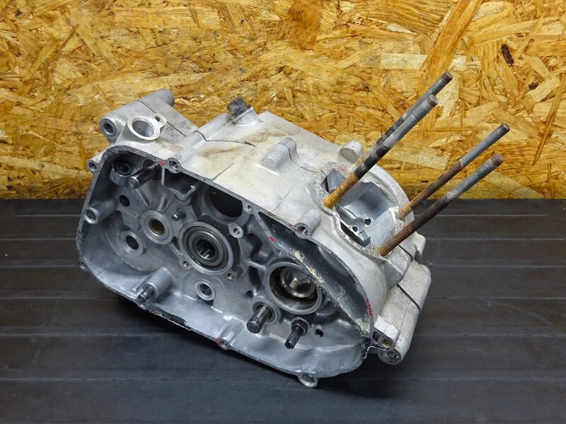 【251229】GT80(3M8-000)◆ クランクケース左右セット ※エンジンパーツ【検:GT50 374 ミニトレ モノサス | 中古バイクパーツ通販・買取　ジャンクヤード鳥取　JunkYard