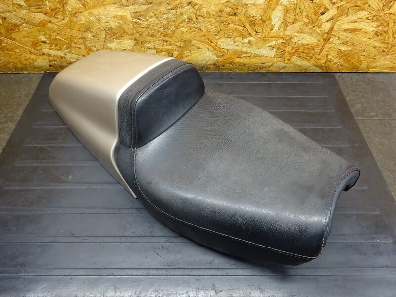 【260103】SDR200(2TV-000)◆ シート シートカウル リアカウル 色塗り有 | 中古バイクパーツ通販・買取　ジャンクヤード鳥取　JunkYard
