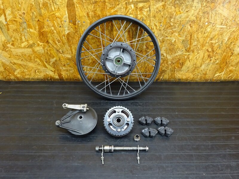 【260105】クロスカブ110(JA45-1003)◇ リアホイール 17×1.60 ドラムブレーキ/パネル ハブ スプロケット 35T アクスルシャフト | 中古バイクパーツ通販・買取　ジャンクヤード鳥取　JunkYard