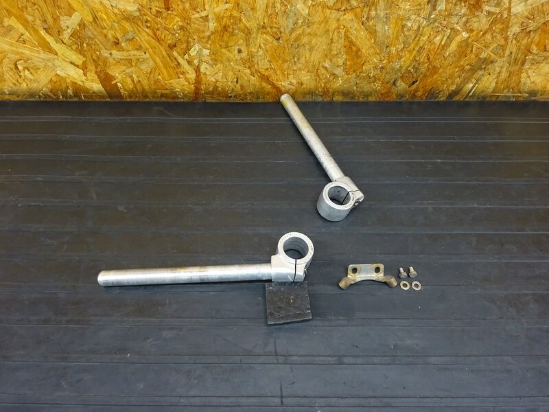 【260120】SR400(1JR-342)◇ 社外セパレートハンドル セパハン Φ35mm デイトナ オメガハンドル 曲がり有 ジャンク 【検:SR500 1JN 2J2 2H6 | 中古バイクパーツ通販・買取　ジャンクヤード鳥取　JunkYard