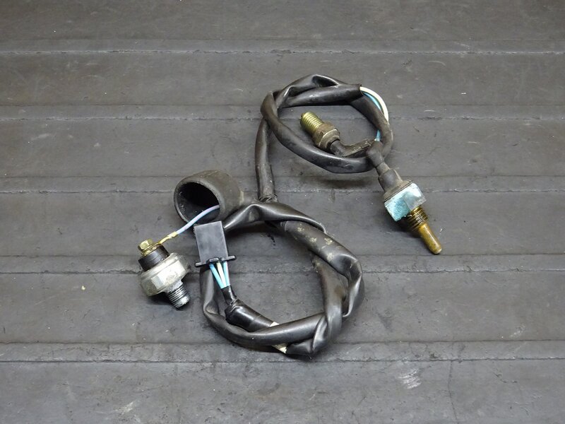 【260306】CB400SF Vtec2(NC39-1044)◆ オイルプレッシャースイッチ センサー ポジション ※エンジンパーツ【SPEC2 スペック2 | 中古バイクパーツ通販・買取　ジャンクヤード鳥取　JunkYard