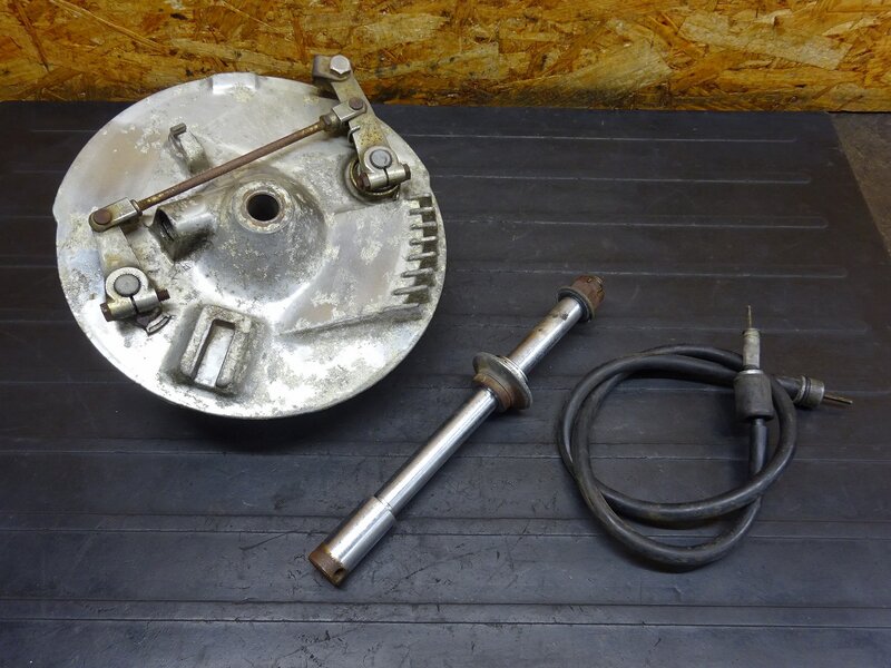 【260310】SR400(1JR-302)◆ フロントブレーキドラム ドラムパネル フロントアクスルシャフト 腐食有 【検:SR500 1JN 2J2 2H6 | 中古バイクパーツ通販・買取　ジャンクヤード鳥取　JunkYard
