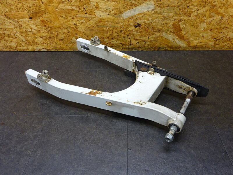【250522】マグナ250S(MC29-1100)◆ スイングアーム ピボットシャフト トルクロッド サラサラ音有 | 中古バイクパーツ通販・買取　ジャンクヤード鳥取　JunkYard