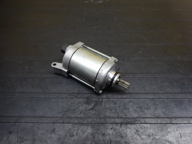 【250719】CB223S(MC40-1102)◆ セルモーター セルスターター スターターモーター MITSUBA SM18 ※エンジンパーツ MD33E | 中古バイクパーツ通販・買取　ジャンクヤード鳥取　JunkYard