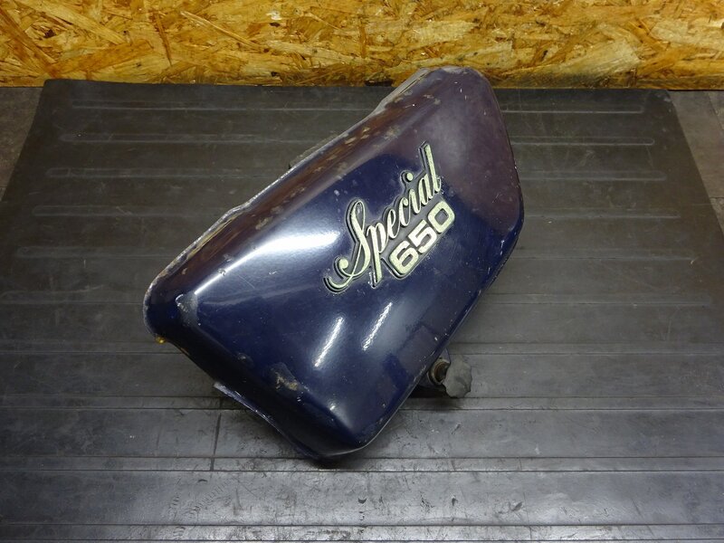 【250803】XS650SP(3G5-000)◆ サイドカバー左 サイドカウル エンブレム付き タッチペン補修/削れ/破損有 【SPL スペシャル | 中古バイクパーツ通販・買取　ジャンクヤード鳥取　JunkYard