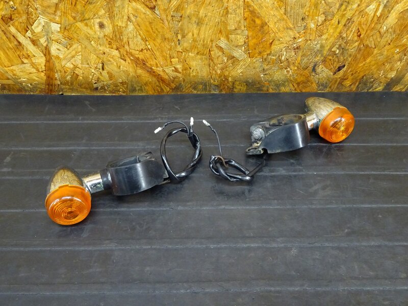 【250821】ドラッグスター1100(VP10J-000)◇ フロントウインカー左右セット ウィンカー | 中古バイクパーツ通販・買取　ジャンクヤード鳥取　JunkYard