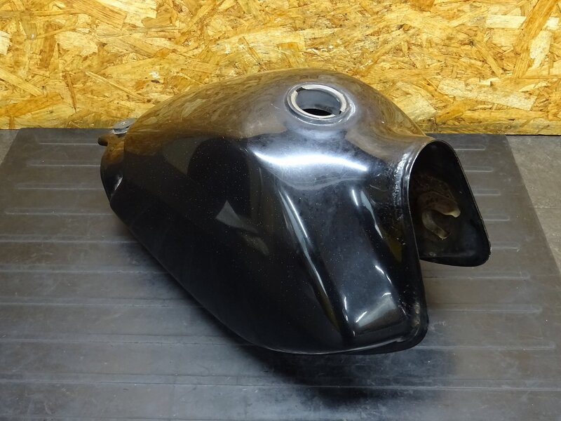 【251020】FTR223(MC34-1106)◆ 燃料タンク ガソリンタンク フューエルタンク 色塗り有 | 中古バイクパーツ通販・買取　ジャンクヤード鳥取　JunkYard