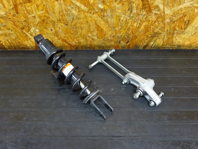 【251117】ジェンマ250(CJ47A-101)◇ リアサスペンション リアサス リアショック リヤサス リンク 錆有 | 中古バイクパーツ通販・買取　ジャンクヤード鳥取　JunkYard