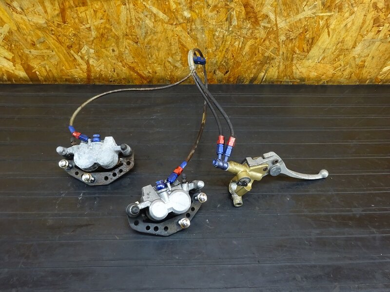 【251120】ZRX400(ZR400E-006)◇ フロントブレーキセット ブレーキキャリパー 社外マスター Φ5/8 固着有 ジャンク 【前期 ZRX-2 ZRX-Ⅱ | 中古バイクパーツ通販・買取　ジャンクヤード鳥取　JunkYard