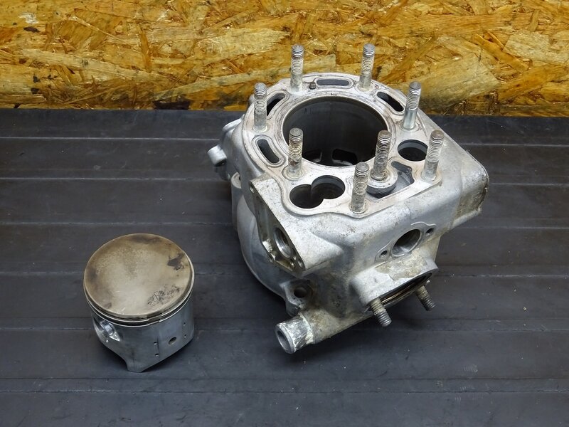 【251118】KDX200SR(DX200G-004)◆ シリンダー ピストン ※エンジンパーツ 【検索:125 220 250 | 中古バイクパーツ通販・買取　ジャンクヤード鳥取　JunkYard