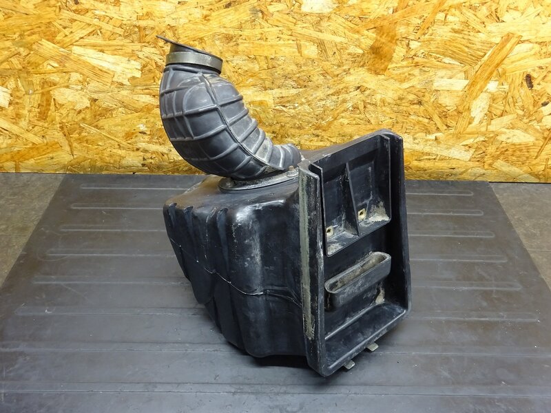 【251118】KDX200SR(DX200G-004)◆ エアクリーナーボックス エアクリボックス エアクリ マッドガード 泥除け 【検索:125 220 250 | 中古バイクパーツ通販・買取　ジャンクヤード鳥取　JunkYard