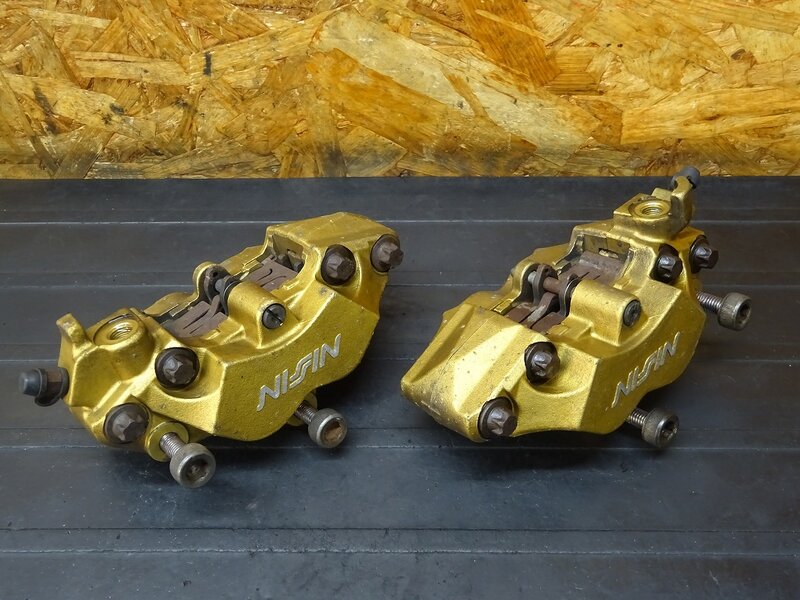 【251121】VTR1000F(SC36-1100)■ フロントブレーキキャリパー左右セット ニッシン NISSIN 62mm 【ファイアーストーム | 中古バイクパーツ通販・買取　ジャンクヤード鳥取　JunkYard