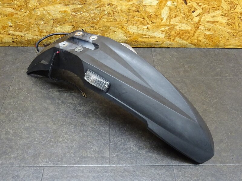 【251202】 CRM250R(MD24-1402)◆ 社外フロントフェンダー 加工有 | 中古バイクパーツ通販・買取　ジャンクヤード鳥取　JunkYard