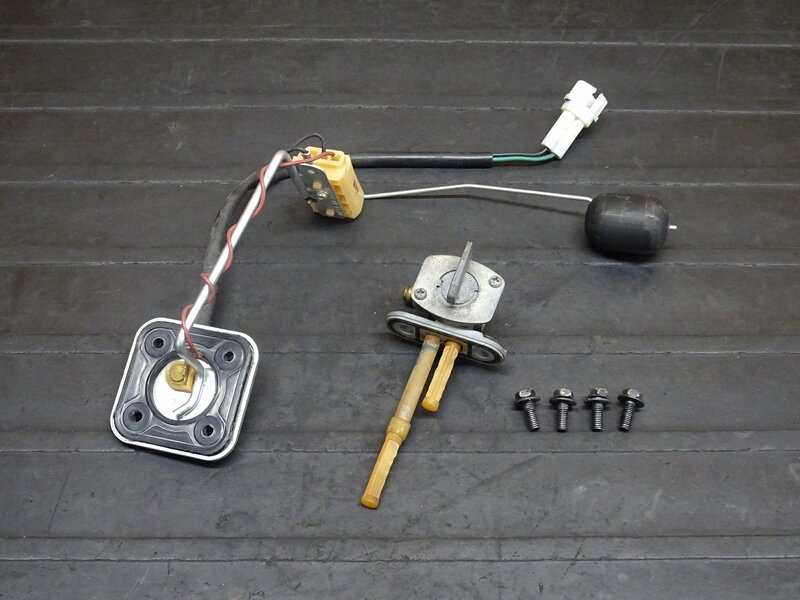 【260113】ドラッグスター400C(VH01J-028)◆ 燃料センサー ガソリンセンサー フューエルセンサー 燃料コック 【クラシック イモビ付 | 中古バイクパーツ通販・買取　ジャンクヤード鳥取　JunkYard