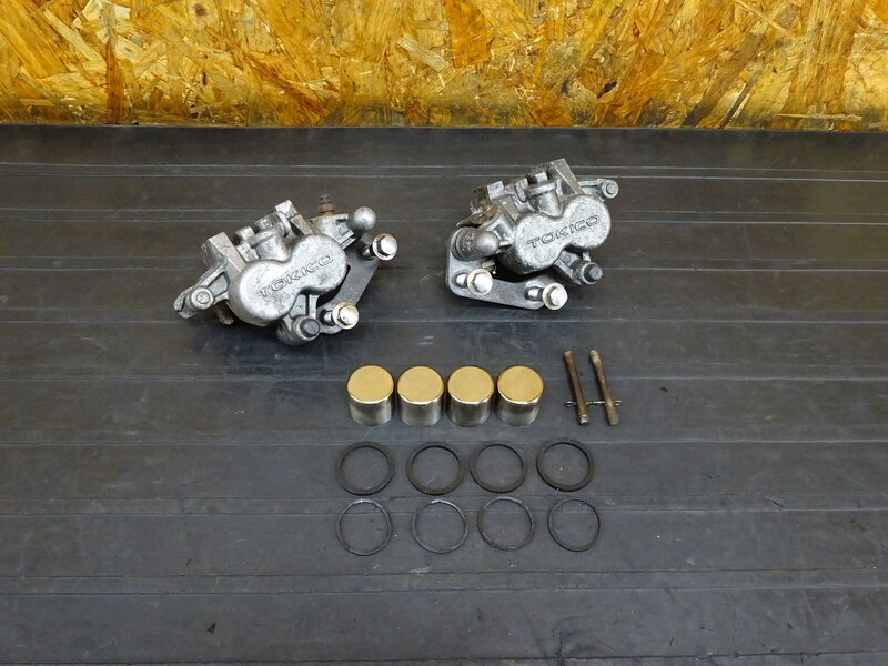 【260210】ZRX-Ⅱ(ZR400E-311)◇ フロントキャリパー左右セット ブレーキキャリパー TOKOCO トキコ 【前期 ZRX-2 ZRX400 | 中古バイクパーツ通販・買取　ジャンクヤード鳥取　JunkYard