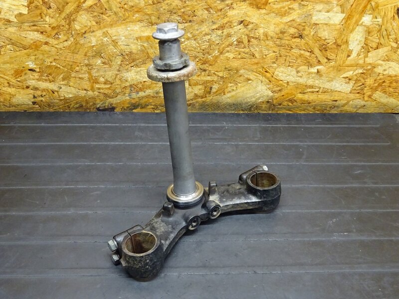 【260302】SR400(1JR-302)◆ ステム アンダーブラケット 【検:SR500 1JN 2J2 2H6 | 中古バイクパーツ通販・買取　ジャンクヤード鳥取　JunkYard