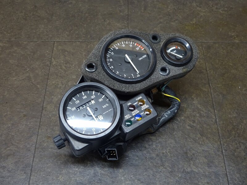 【250505】CBR250RR(MC22-1009)◆ スピードメーター 78739km タコメーター インジケーターランプ 燃料計 レンズ内汚れ有 【規制前 | 中古バイクパーツ通販・買取　ジャンクヤード鳥取　JunkYard