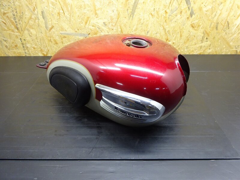 【250623】W650(EJ650A-032)◆ 燃料タンク ガソリンタンク フューエルタンク 燃料コック付き | 中古バイクパーツ通販・買取　ジャンクヤード鳥取　JunkYard
