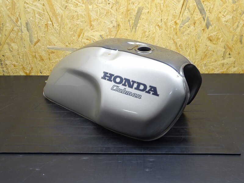 【250701】GB250クラブマン(MC10-1350)◆ 燃料タンク ガソリンタンク フューエルタンク 凹み有 | 中古バイクパーツ通販・買取　ジャンクヤード鳥取　JunkYard
