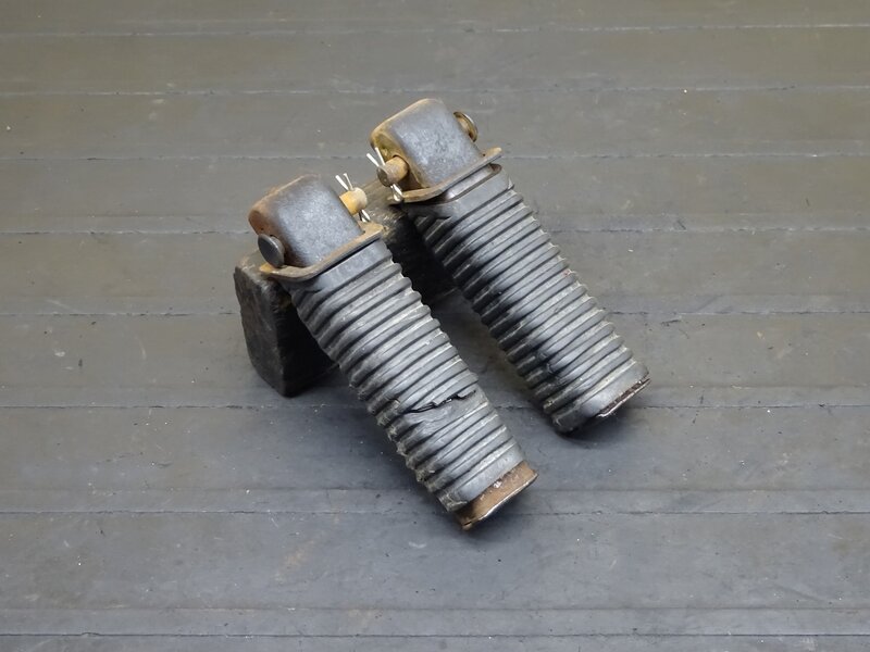 【250715】モトコンポ(AB12-1000)◆ ステップ左右セット 錆/変形有 | 中古バイクパーツ通販・買取　ジャンクヤード鳥取　JunkYard