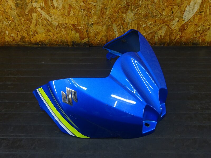 【250816】☆ [06]タンクカウル カバー 44291-17K00 破損有 取付＆使用車種未確認 【検索：GSX-R1000 | 中古バイクパーツ通販・買取　ジャンクヤード鳥取　JunkYard