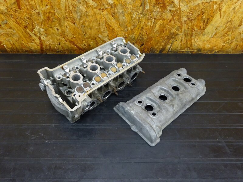 【251001】ZXR250(ZX250C-012)◇ シリンダーヘッド シリンダーヘッドカバー エンジンヘッドカバー ※エンジンパーツ【検:バリオス ZX250 | 中古バイクパーツ通販・買取　ジャンクヤード鳥取　JunkYard