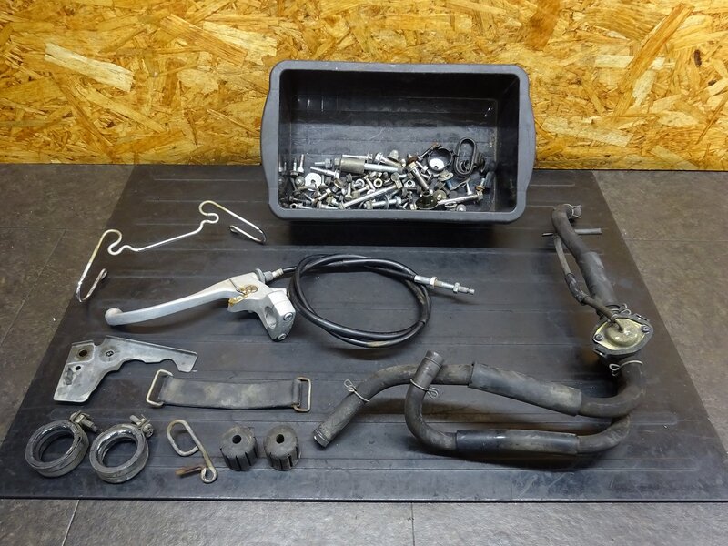 【251033】マグナ250(MC29-1500)◆ ボルトセット クラッチレバー ブローバイ インシュレーター ブッシュ ステー 破損有 【V-TWIN | 中古バイクパーツ通販・買取　ジャンクヤード鳥取　JunkYard