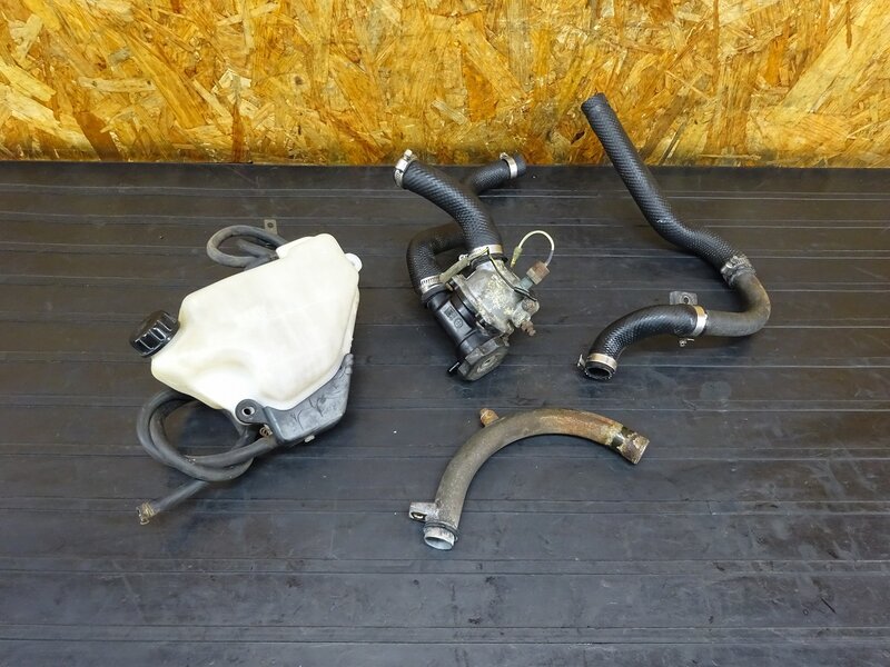 【251103】ZRX400(ZR400E-004)◇ サーモスタットセット ラジエーターホース リザーブ/クーラントタンク パイプ 【前期 ZRX-2 ZRX-Ⅱ | 中古バイクパーツ通販・買取　ジャンクヤード鳥取　JunkYard