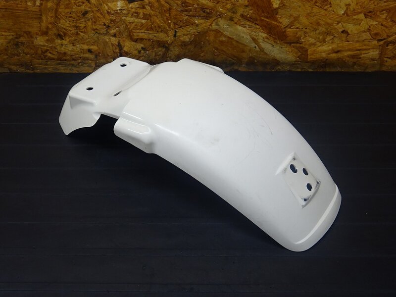 【251101】エイプ100(HC07-1301)■ リアフェンダー 汚れ有 【エイプ50 XR100 | 中古バイクパーツ通販・買取　ジャンクヤード鳥取　JunkYard