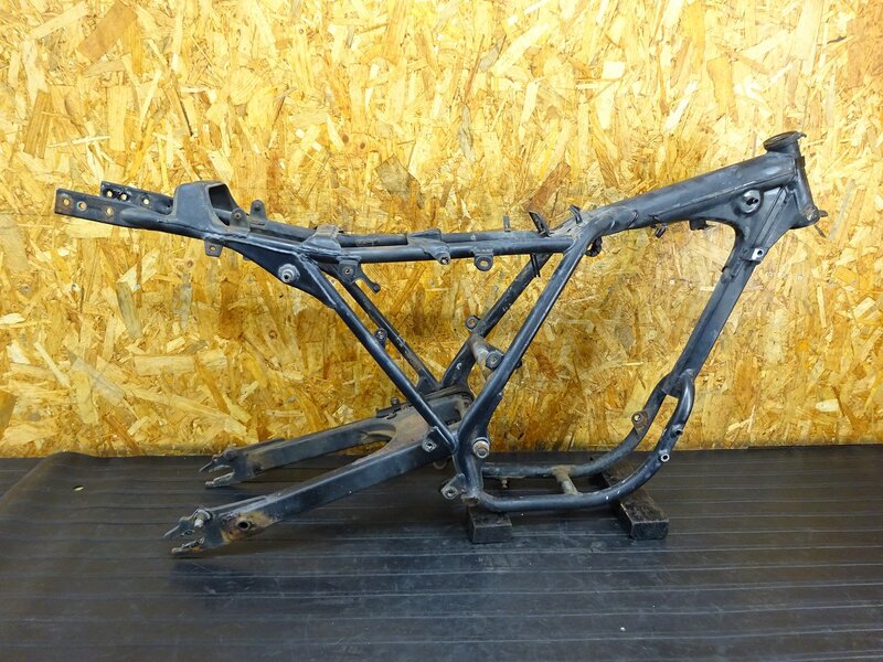 【251109】GB250クラブマン(MC10-1105)◇ 書付中古フレーム メインフレーム スイングアーム 錆有 【2型 | 中古バイクパーツ通販・買取　ジャンクヤード鳥取　JunkYard