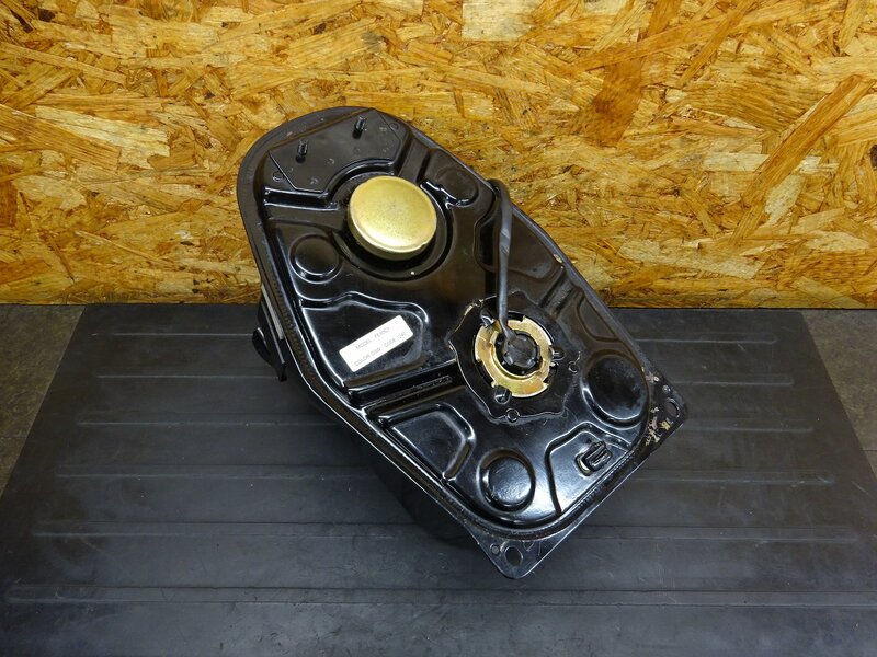 【251225】スーパーモレ(FA14B-133)◆ 燃料タンク ガソリンタンク フューエルタンク 中錆有 ジャンク！ 【FA14A モレット 1105km外し | 中古バイクパーツ通販・買取　ジャンクヤード鳥取　JunkYard