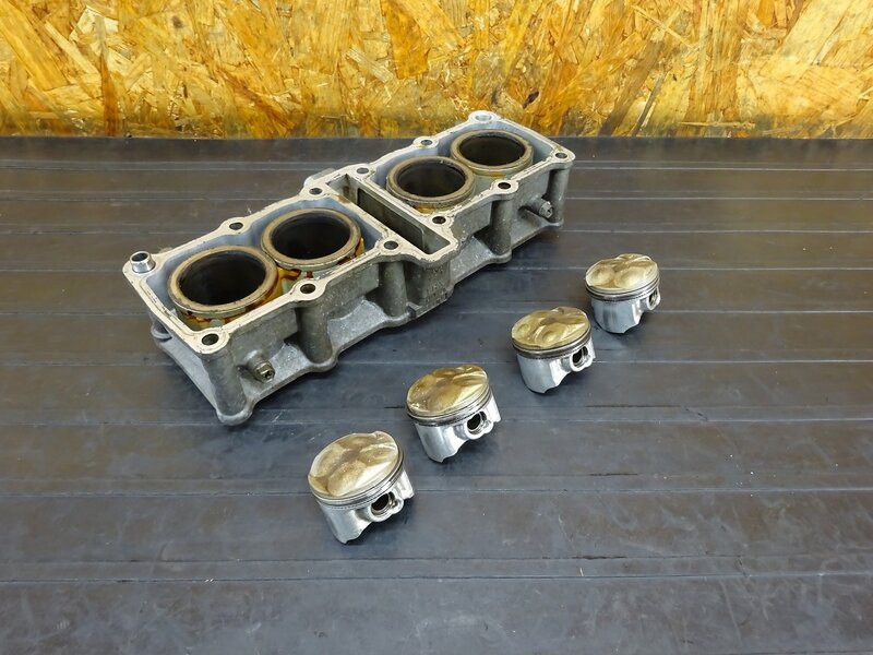 【260112】FZR250R(3LN-281)◇ シリンダー ピストン ※エンジンパーツ | 中古バイクパーツ通販・買取　ジャンクヤード鳥取　JunkYard