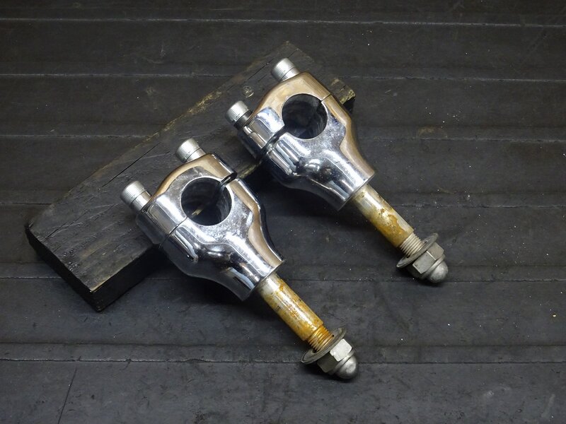 【260113】ドラッグスター400C(VH01J-028)◆ ハンドルポスト ライザー クランプ 【クラシック イモビ付 | 中古バイクパーツ通販・買取　ジャンクヤード鳥取　JunkYard