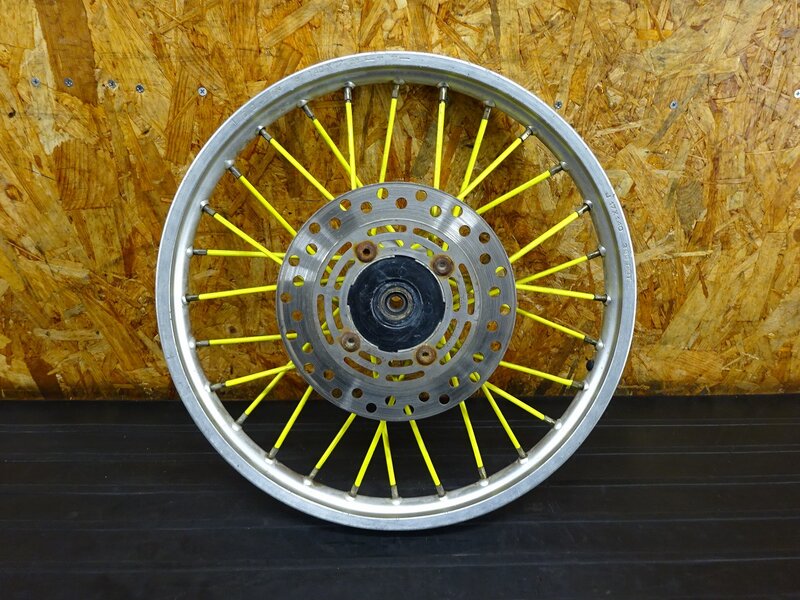 【260203】CRM80(HD12-1100)◇ フロントホイール 17×1.40 ブレーキディスク(段付き有) 傷/腐食有 【後期 | 中古バイクパーツ通販・買取　ジャンクヤード鳥取　JunkYard