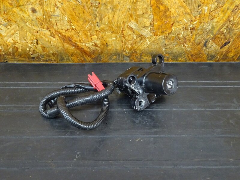 【260215】SR400(RH01J-008)◇ メインキー キー無し!! キーチップ無し!! CDI無し!! ジャンク 【イモビ付 | 中古バイクパーツ通販・買取　ジャンクヤード鳥取　JunkYard