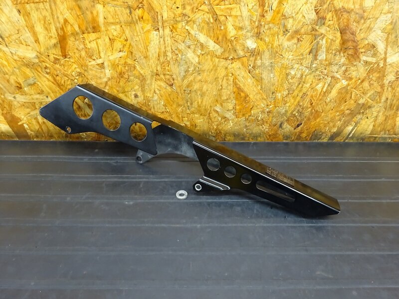 【260305】ZRX1100(ZRT10C-016)◇ チェーンカバー チェーンガード 【検:ZRX1200 | 中古バイクパーツ通販・買取　ジャンクヤード鳥取　JunkYard