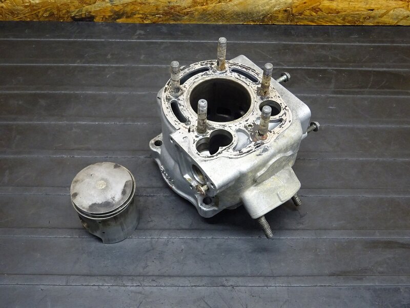 【260322】KDX125SR(DX125A-022)◆ シリンダー ピストン ※エンジンパーツ 【検索：200 220 250 | 中古バイクパーツ通販・買取　ジャンクヤード鳥取　JunkYard