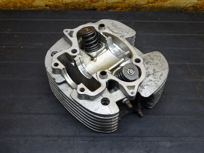 【250724】SR400(1JR-269)◆ シリンダーヘッド バルブ ※エンジンパーツ【検:SR500 1JN 2J2 2H6 | 中古バイクパーツ通販・買取　ジャンクヤード鳥取　JunkYard
