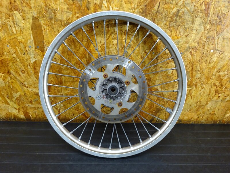 【250734】KDX125SR(DX125A-001)◇ フロントホイール 21×1.60 ブレーキディスク 腐食 傷有 ※検索:200 220 250 | 中古バイクパーツ通販・買取　ジャンクヤード鳥取　JunkYard