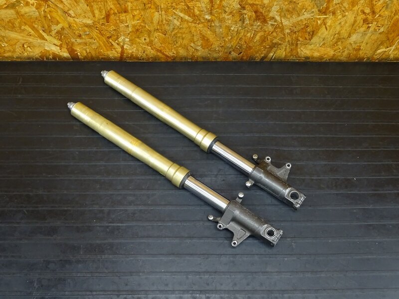 【250802】◇ フロントフォーク ボトムケース インナー/アウターチューブ 倒立フォーク MR8-50R/50L ※検索:RVF400 NC35 | 中古バイクパーツ通販・買取　ジャンクヤード鳥取　JunkYard