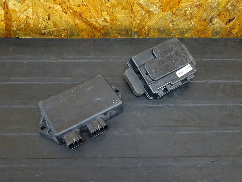 【250811】W650(EJ650A-012)◇ CDI イグナイター ヒューズボックス ジャンクションボックス 【検索:W400 EJ400A | 中古バイクパーツ通販・買取　ジャンクヤード鳥取　JunkYard