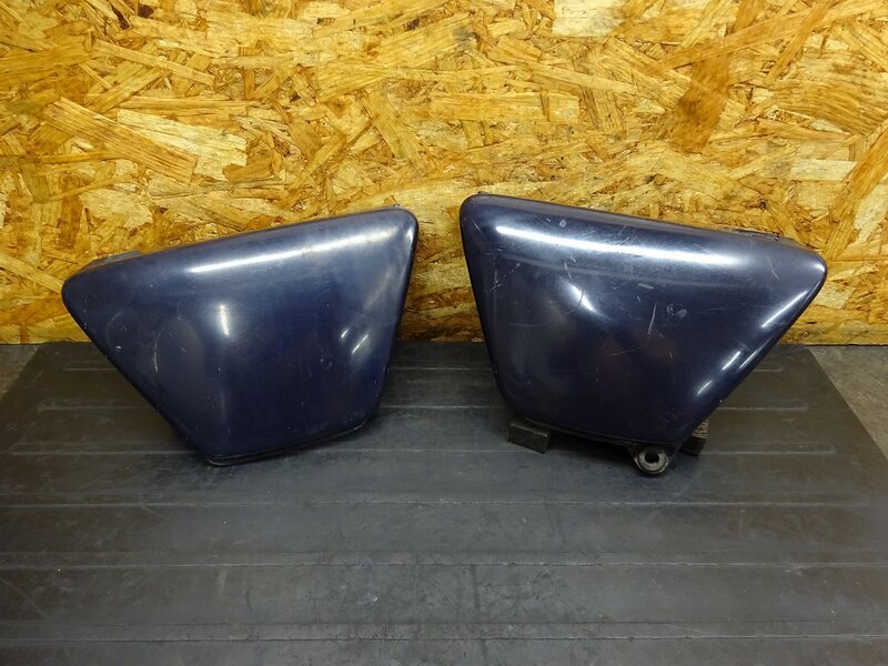 【250813】SR500(1JN-224)◆ サイドカバー左右セット サイドカウル 破損有 【検索：2J2 SR400 2H6 1JR | 中古バイクパーツ通販・買取　ジャンクヤード鳥取　JunkYard